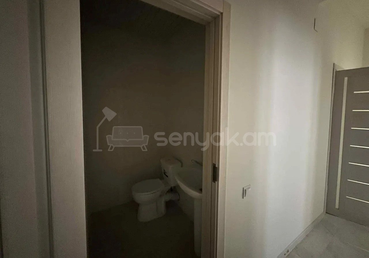 4 Սենյականոց Բնակարան Նորակառույցում, 112քմ, 3/12 հարկ, Կապիտալ Վերանորոգված