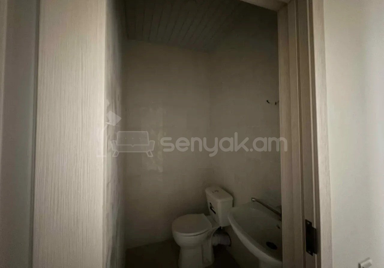 4 Սենյականոց Բնակարան Նորակառույցում, 112քմ, 3/12 հարկ, Կապիտալ Վերանորոգված