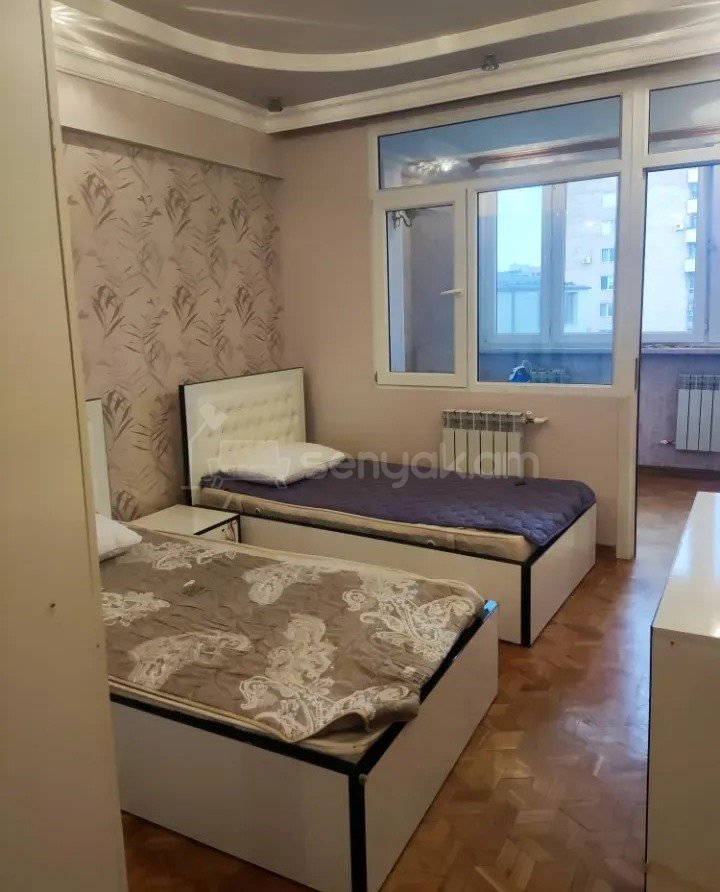 4 Սենյականոց Բնակարան Քարե Շենքում, 93քմ, 4/9 հարկ, Կապիտալ Վերանորոգված, Կահավորված, Արևկող