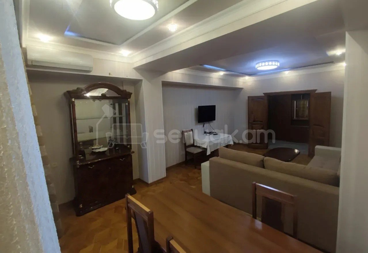 4 Սենյականոց Բնակարան Քարե Շենքում, 93քմ, 4/9 հարկ, Կապիտալ Վերանորոգված, Կահավորված, Արևկող