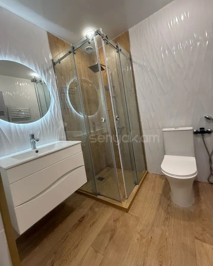 2 Սենյականոց Բնակարան Քարե Շենքում, 43քմ, 1/3 հարկ, Կապիտալ Վերանորոգված, Կահավորված, Արևկող