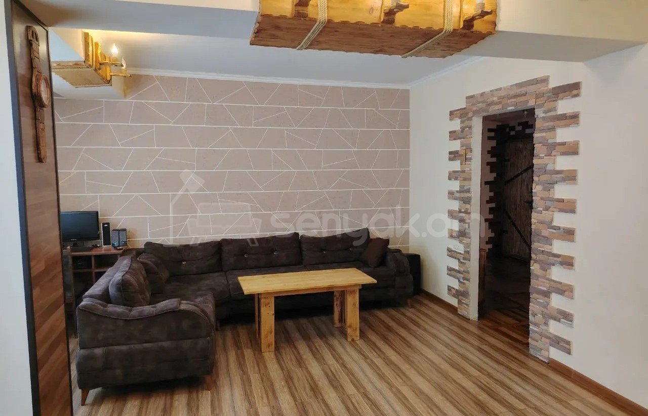 4 Սենյականոց Բնակարան Քարե Շենքում, 110քմ, 14/14 հարկ, Կապիտալ Վերանորոգված, Կահավորված, Արևկող