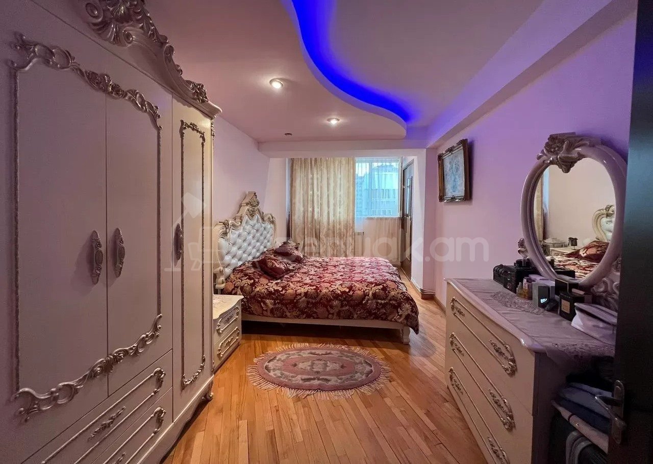 2 Սենյականոց Բնակարան Նորակառույցում, 78քմ, 9/11 հարկ, Կապիտալ Վերանորոգված