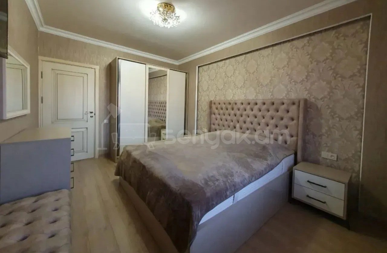 4 Սենյականոց Բնակարան Քարե Շենքում, 97քմ, 8/9 հարկ, Կապիտալ Վերանորոգված, Կահավորված, Արևկող