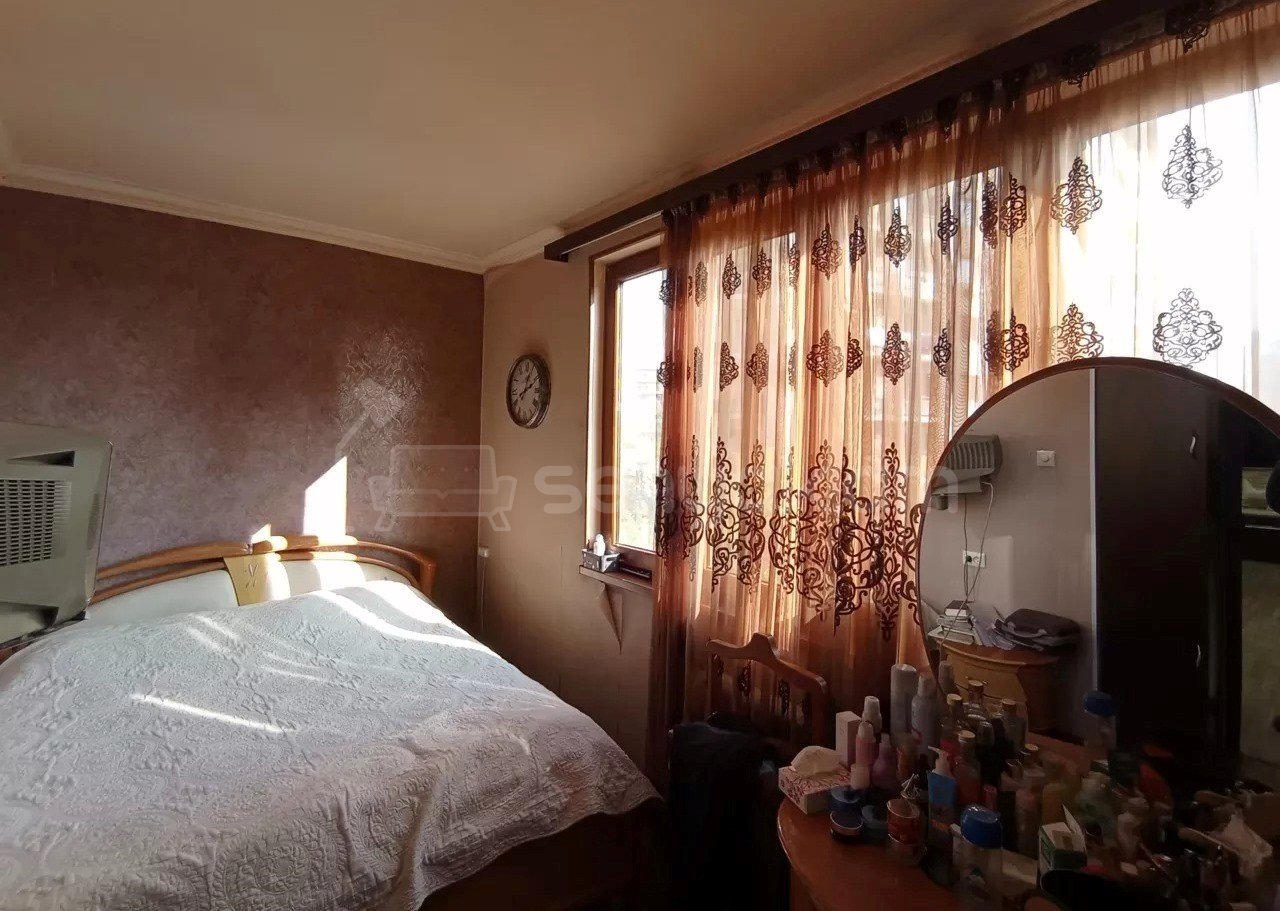 3 Սենյականոց Բնակարան Քարե Շենքում, 78քմ, 7/8 հարկ, Կապիտալ Վերանորոգված