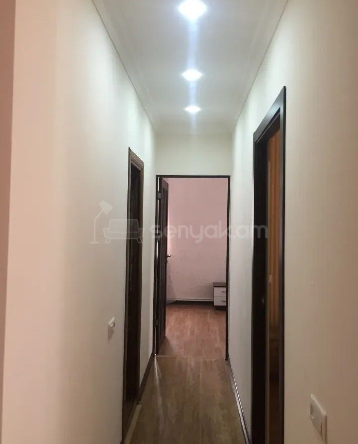 3 Սենյականոց Բնակարան Քարե Շենքում, 73քմ, 9/9 հարկ, Կապիտալ Վերանորոգված, Կահավորված, Արևկող