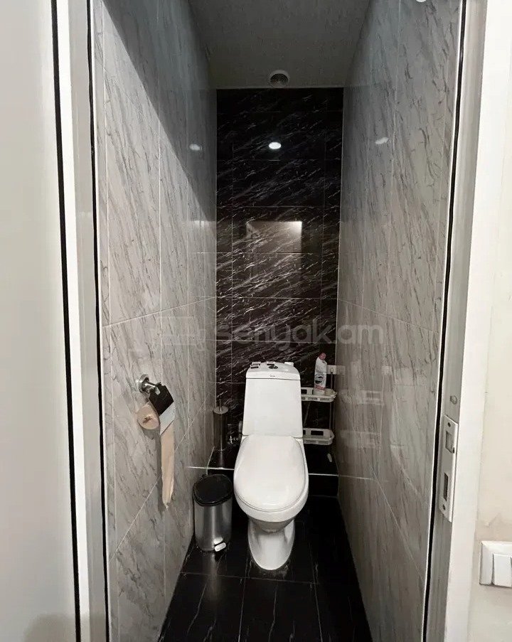 4 Սենյականոց Բնակարան Քարե Շենքում, 110քմ, 3/4 հարկ, Կապիտալ Վերանորոգված, Կահավորված, Արևկող