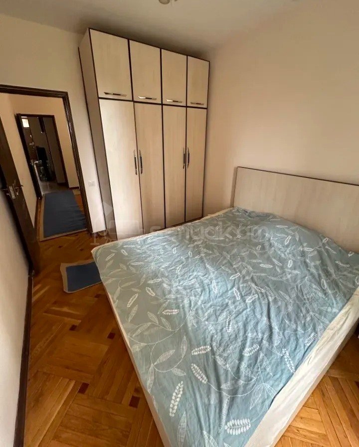 3 Սենյականոց Բնակարան Քարե Շենքում, 77քմ, 3/5 հարկ, Կապիտալ Վերանորոգված, Կահավորված, Արևկող