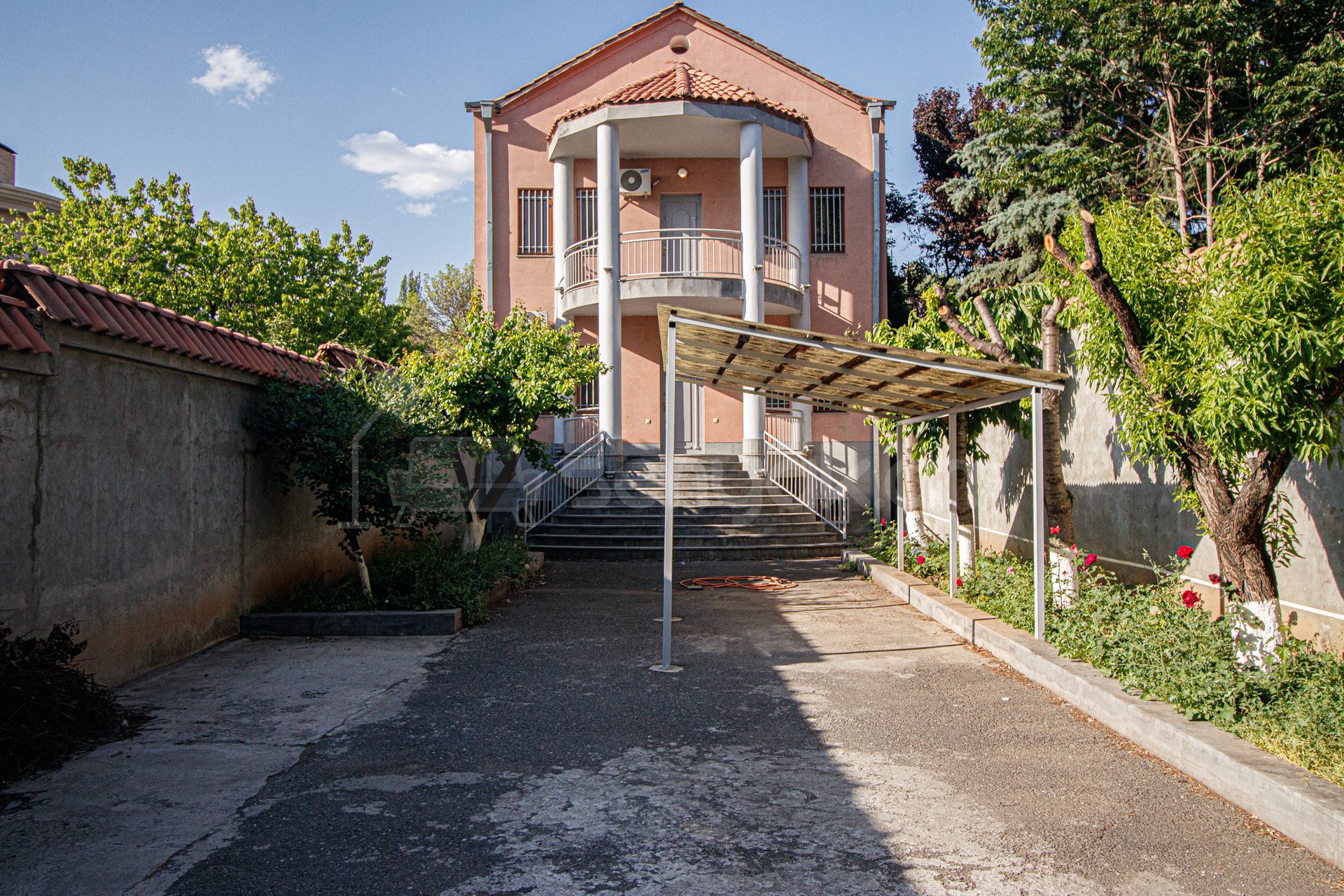 Նորակառույց Օֆիսային Տարածք, 280քմ