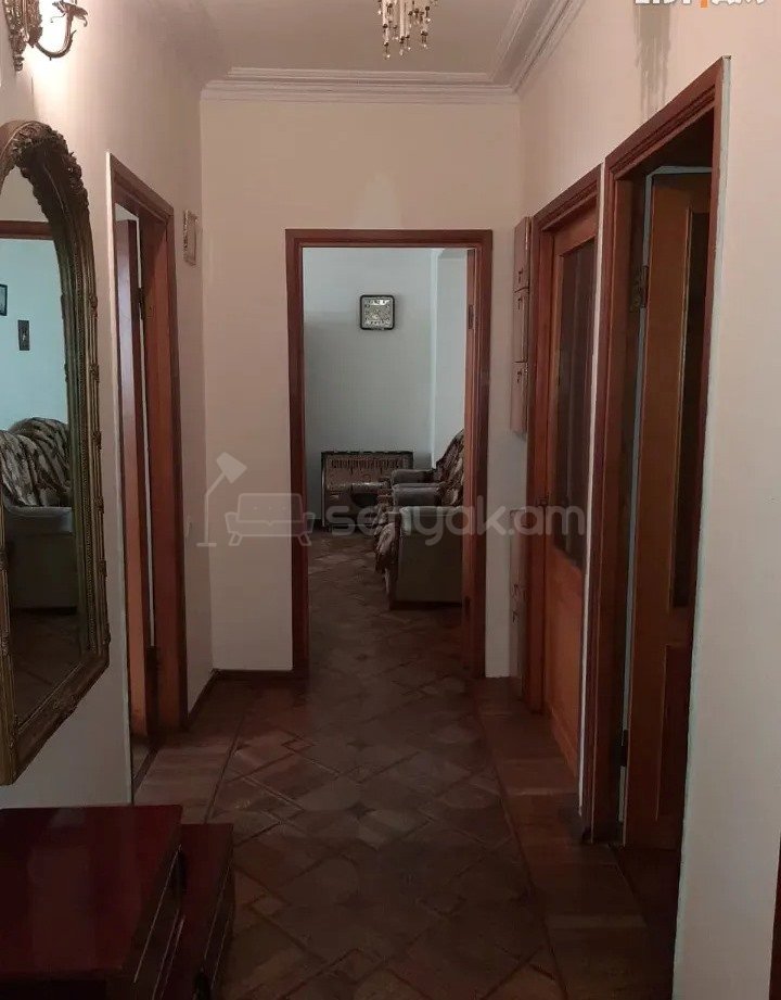 3 Սենյականոց Բնակարան, 80քմ, 4/9 հարկ, Նորմալ Վիճակում