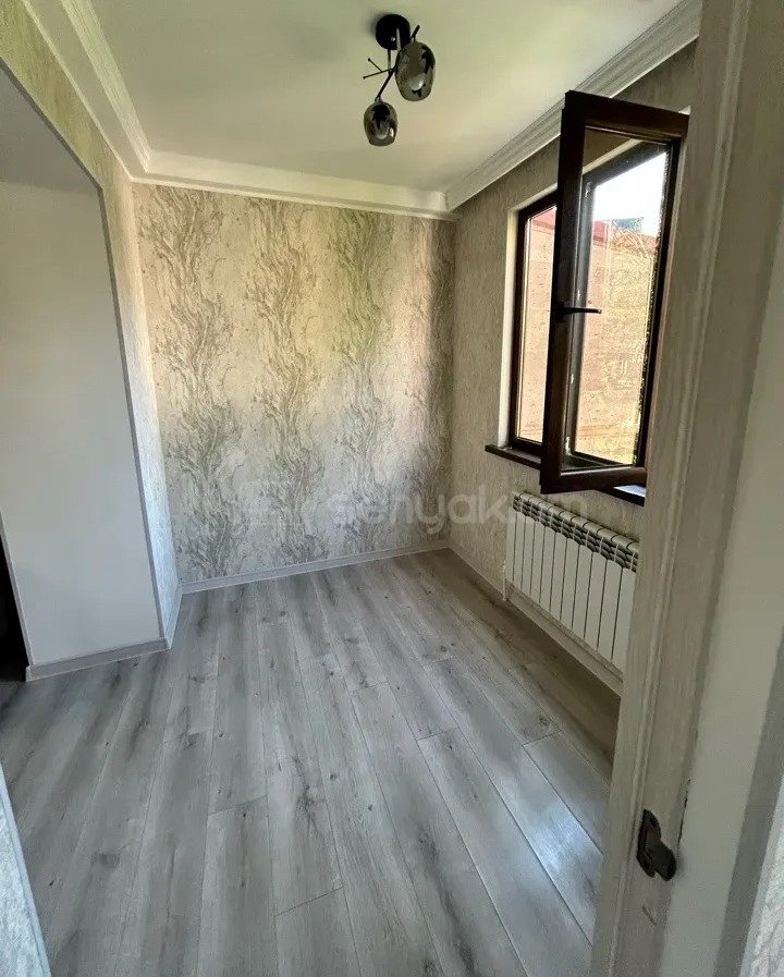 3 Սենյականոց Բնակարան Քարե Շենքում, 60քմ, 3/4 հարկ, Կապիտալ Վերանորոգված, Կահավորված, Արևկող