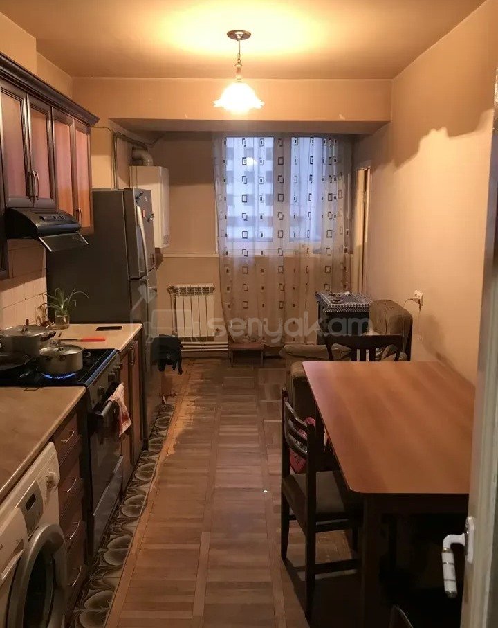 3 Սենյականոց Բնակարան, 78քմ, 2/9 հարկ, Կապիտալ Վերանորոգված