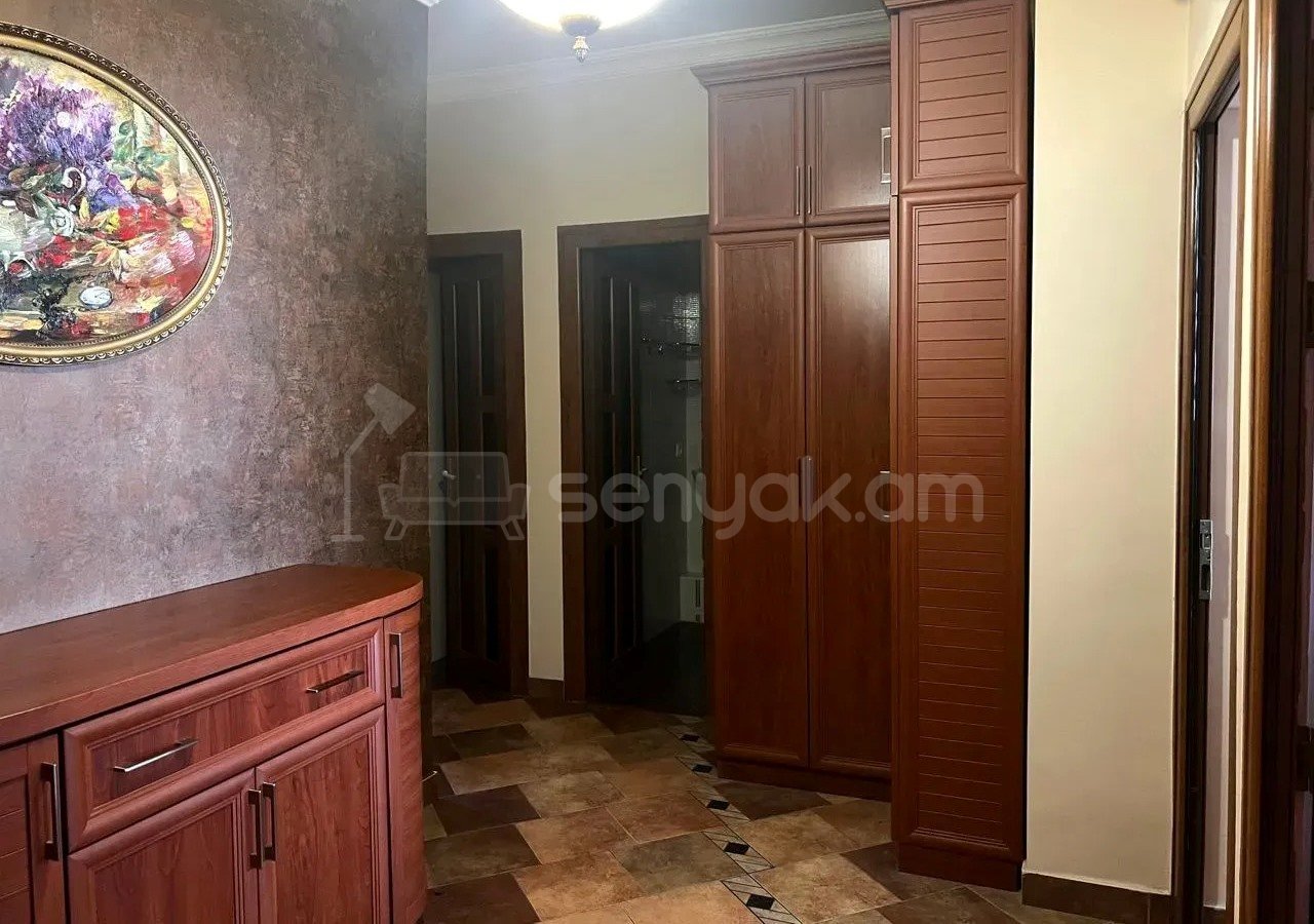 2 Սենյականոց Բնակարան Քարե Շենքում, 66քմ, 2/5 հարկ, Կապիտալ Վերանորոգված, Կահավորված, Արևկող
