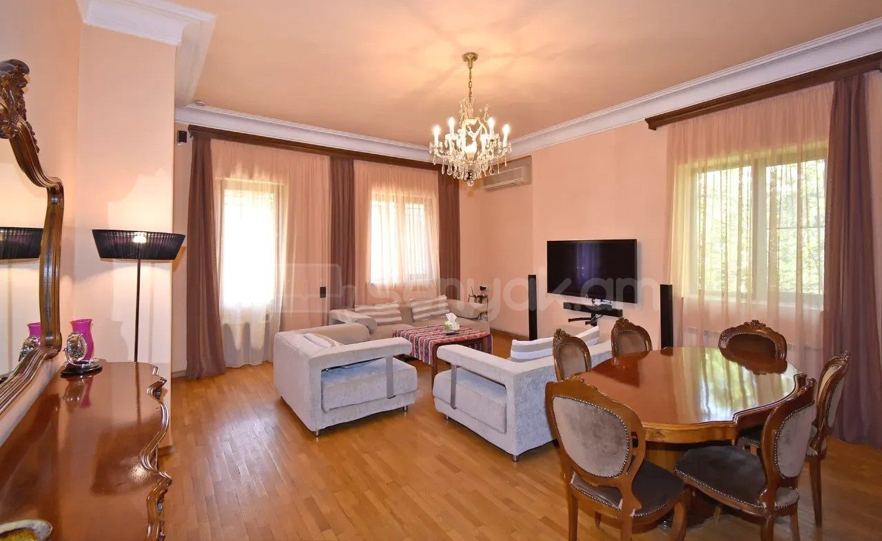 3 Սենյականոց Բնակարան Քարե Շենքում, 116քմ, 2/2 հարկ, Կապիտալ Վերանորոգված, Կահավորված, Արևկող