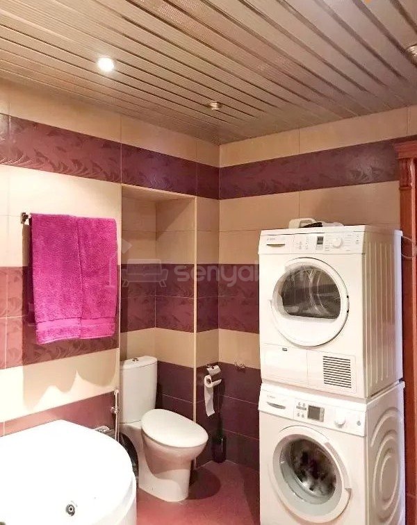 5 Սենյականոց Բնակարան Քարե Շենքում, 140քմ, 1/5 հարկ, Դիզայներական Վերանորոգված