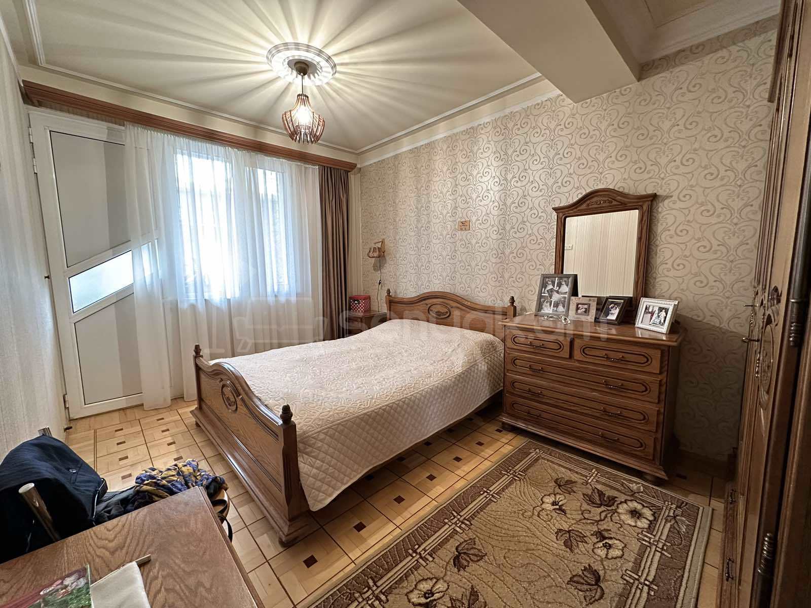 4 Սենյականոց Բնակարան Քարե Շենքում, 124քմ, 2/5 հարկ, Կապիտալ Վերանորոգված