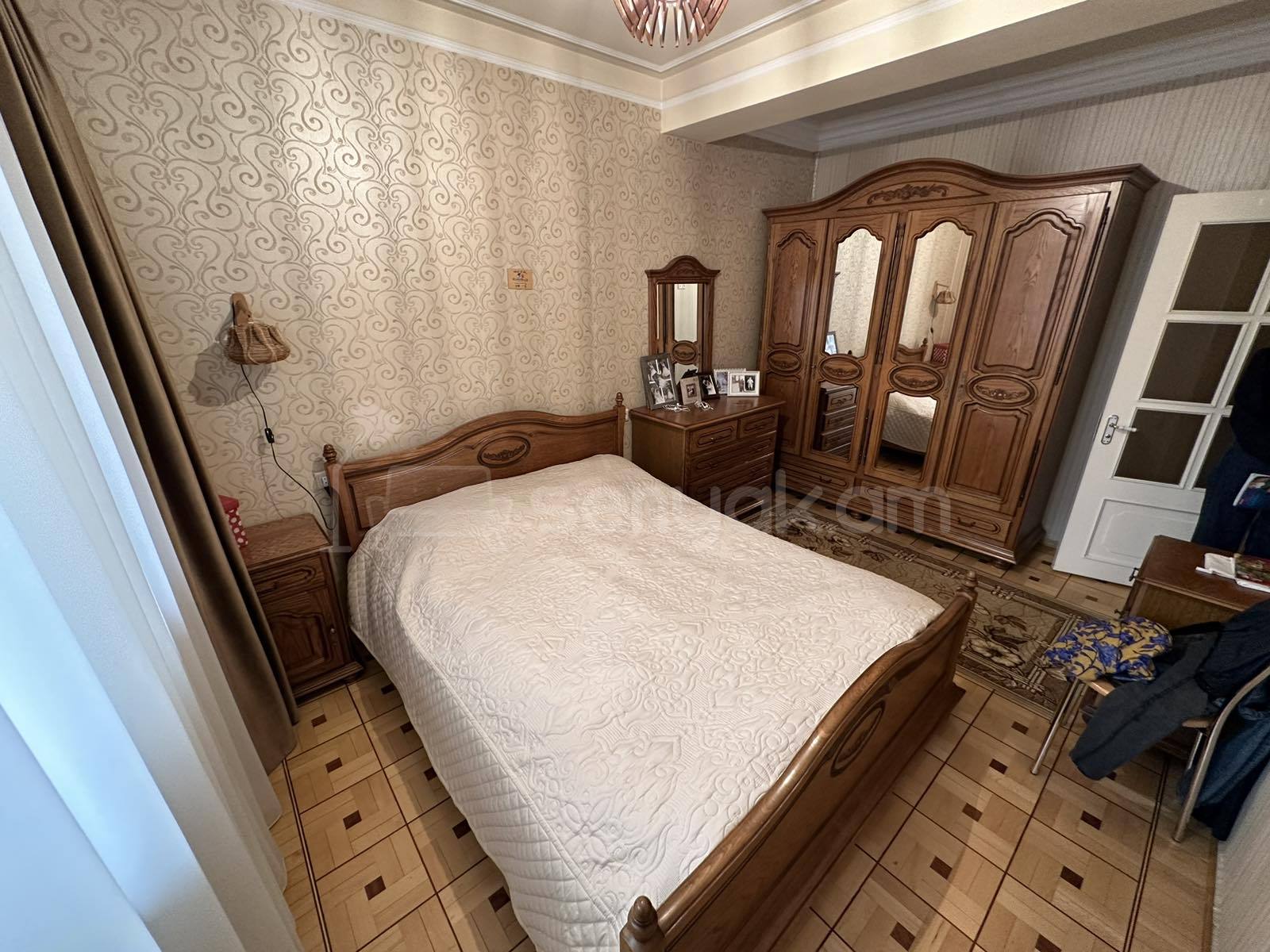 4 Սենյականոց Բնակարան Քարե Շենքում, 124քմ, 2/5 հարկ, Կապիտալ Վերանորոգված