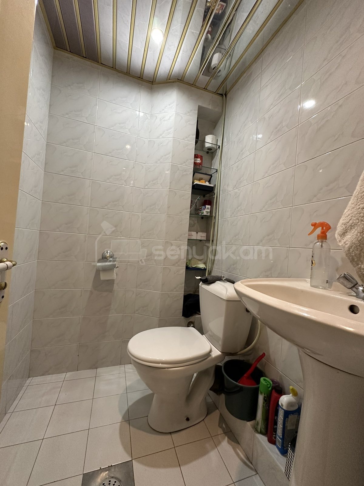 4 Սենյականոց Բնակարան Քարե Շենքում, 124քմ, 2/5 հարկ, Կապիտալ Վերանորոգված