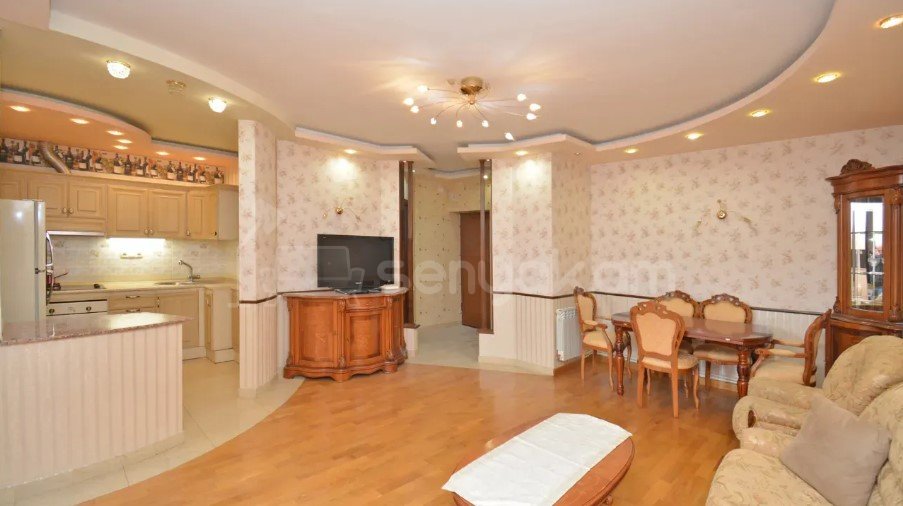 2 Սենյականոց Բնակարան Քարե Շենքում, 60քմ, 4/5 հարկ, Կապիտալ Վերանորոգված, Կահավորված