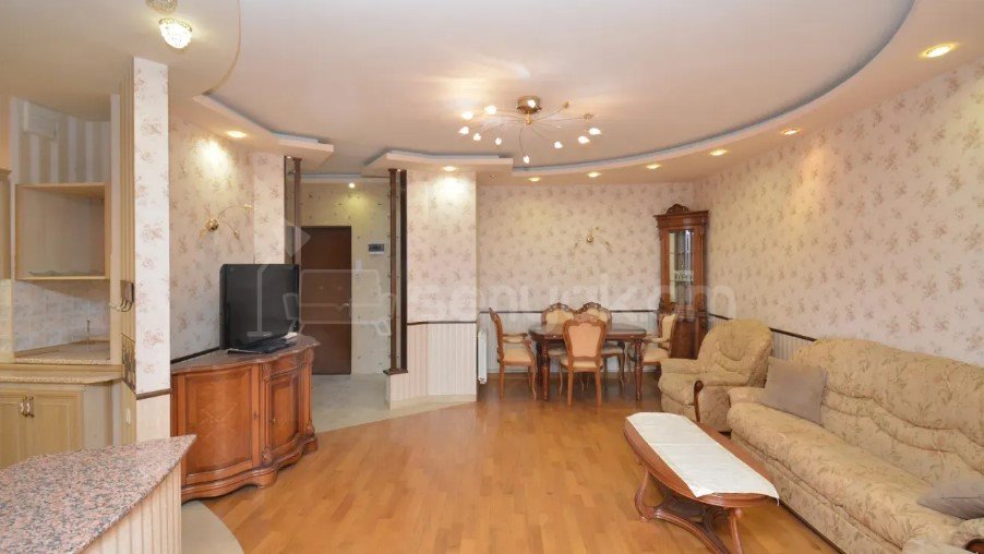 2 Սենյականոց Բնակարան Քարե Շենքում, 60քմ, 4/5 հարկ, Կապիտալ Վերանորոգված, Կահավորված