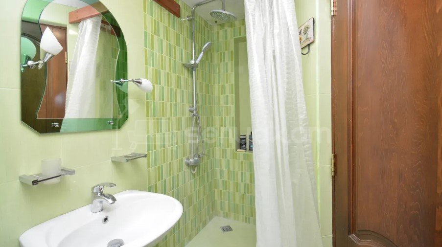 2 Սենյականոց Բնակարան Քարե Շենքում, 60քմ, 4/5 հարկ, Կապիտալ Վերանորոգված, Կահավորված