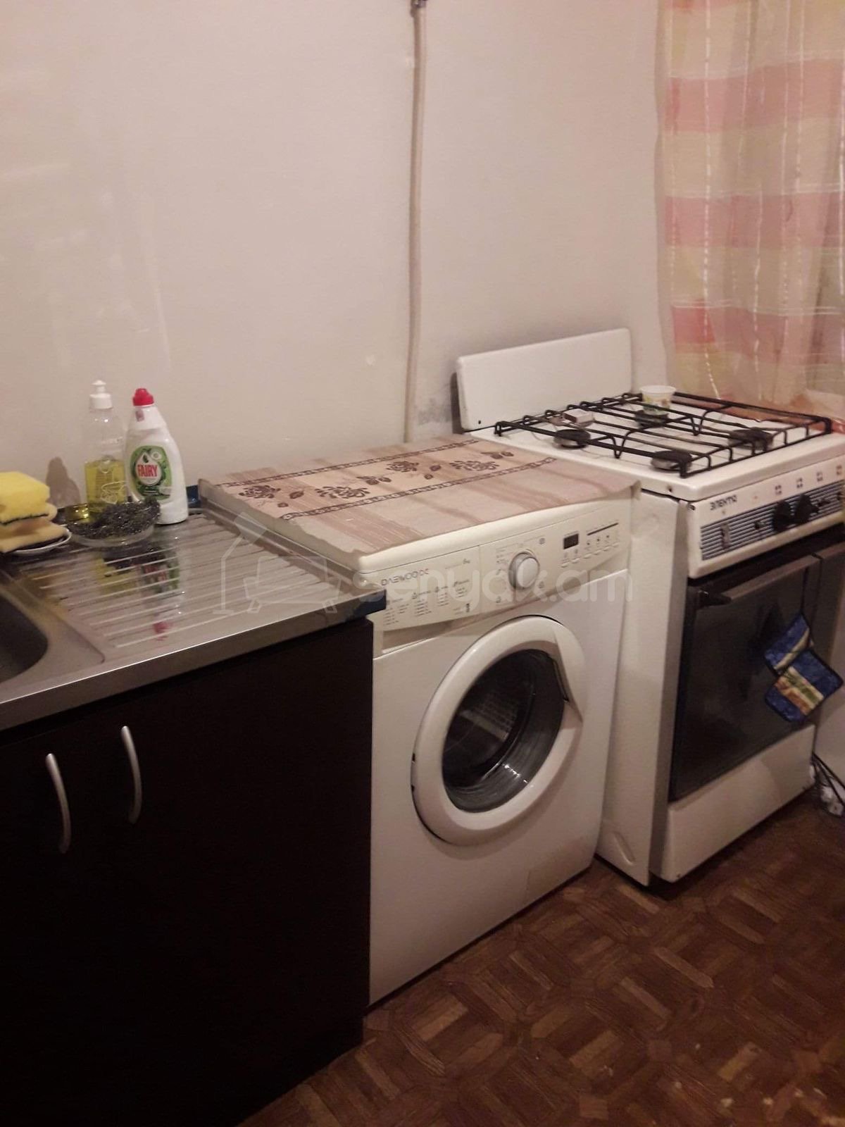 1 Սենյականոց Բնակարան Քարե Շենքում, 32քմ, 2/4 հարկ, Կոսմետիկ Վերանորոգված, Կահավորված, Արևկող