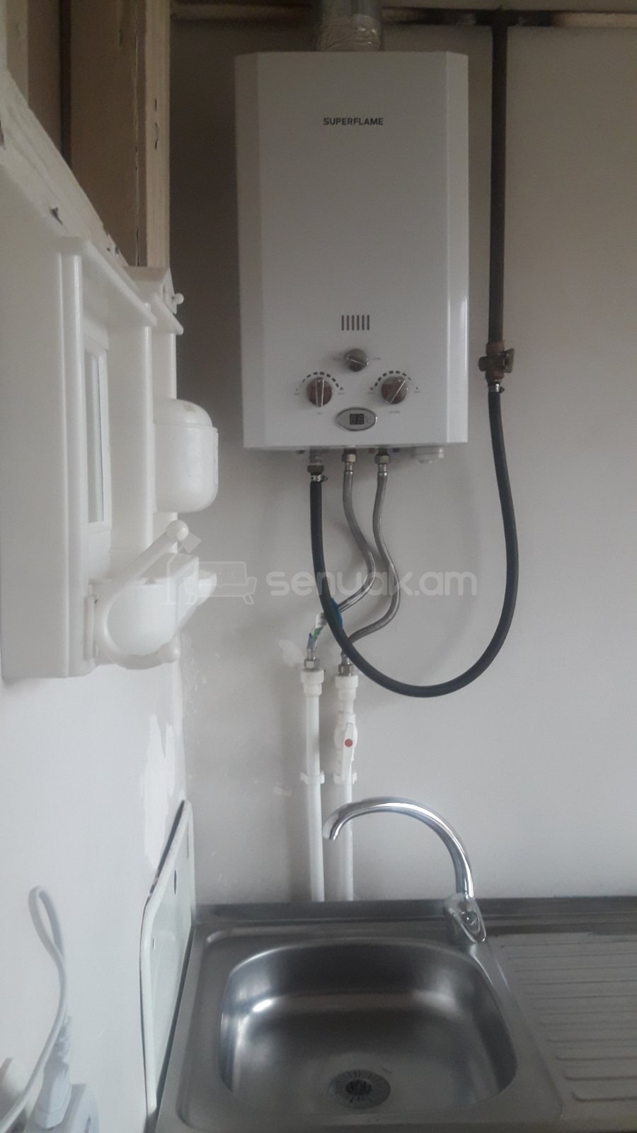 1 Սենյականոց Բնակարան Քարե Շենքում, 32քմ, 2/4 հարկ, Կոսմետիկ Վերանորոգված, Կահավորված, Արևկող