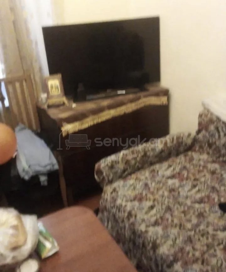 1 Սենյականոց Բնակարան Քարե Շենքում, 38քմ, 2/4 հարկ, Նորմալ Վիճակում, Կահավորված