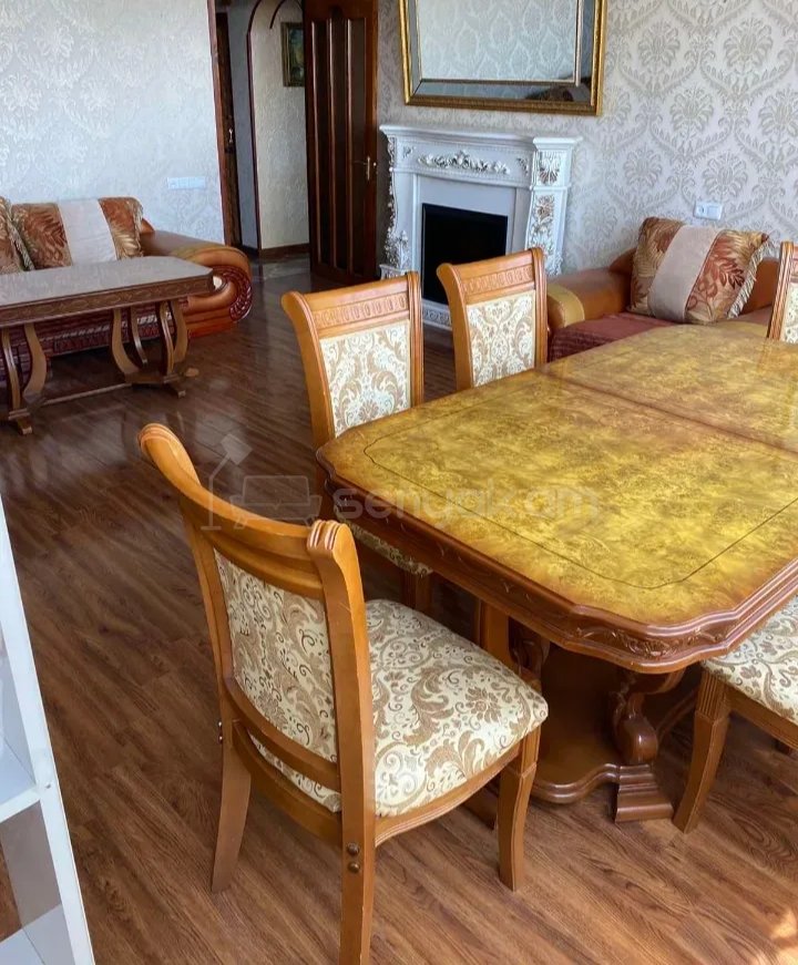 3 Սենյականոց Բնակարան, 78քմ, 4/9 հարկ, Կապիտալ Վերանորոգված, Կահավորված