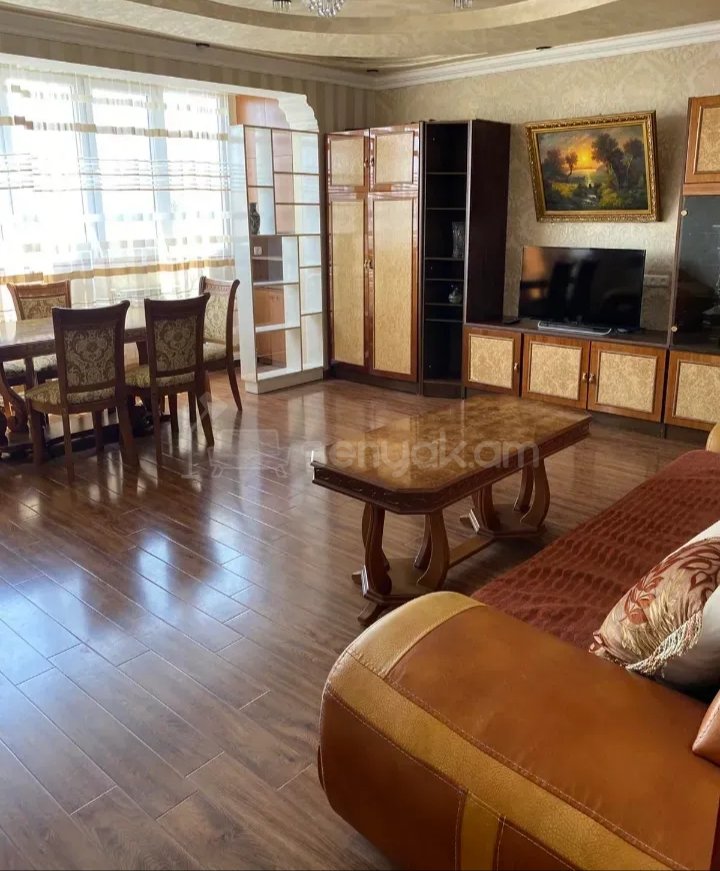 3 Սենյականոց Բնակարան, 78քմ, 4/9 հարկ, Կապիտալ Վերանորոգված, Կահավորված