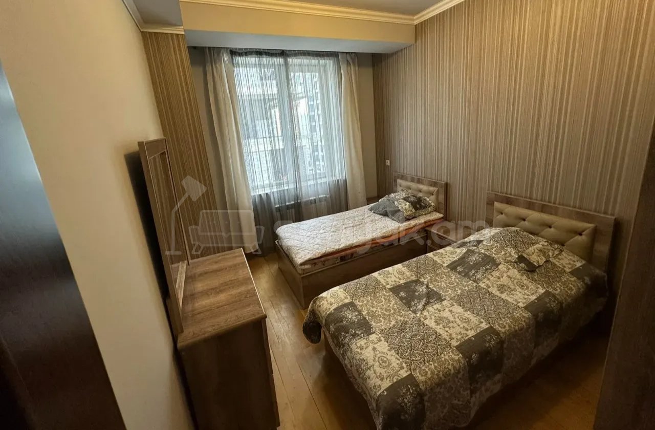 3 Սենյականոց Բնակարան, 77քմ, 6/9 հարկ, Կապիտալ Վերանորոգված, Կահավորված, Արևկող