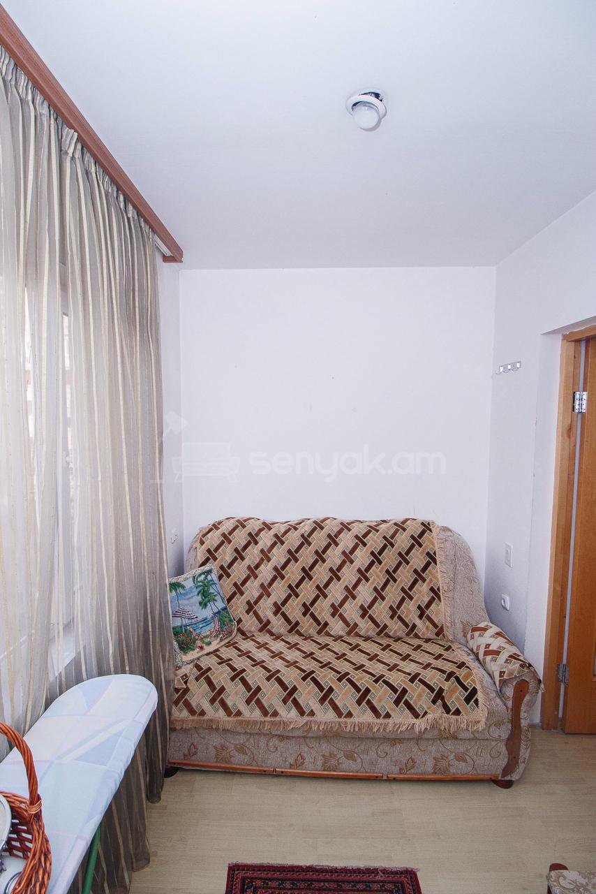 2 Սենյականոց Բնակարան Քարե Շենքում, 65քմ, 3/4 հարկ, Կապիտալ Վերանորոգված, Կահավորված