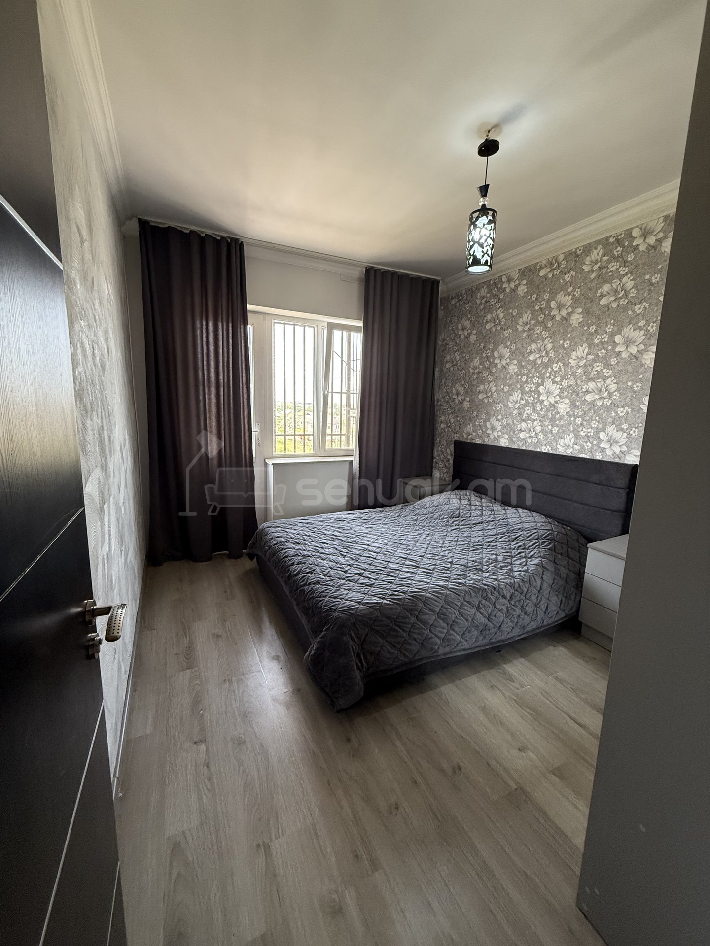 3 Սենյականոց Բնակարան Քարե Շենքում, 79քմ, 5/5 հարկ, Կապիտալ Վերանորոգված