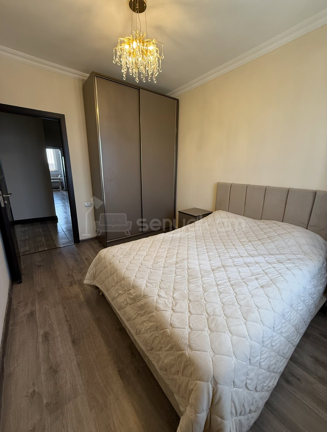 3 Սենյականոց Բնակարան Քարե Շենքում, 79քմ, 5/5 հարկ, Կապիտալ Վերանորոգված