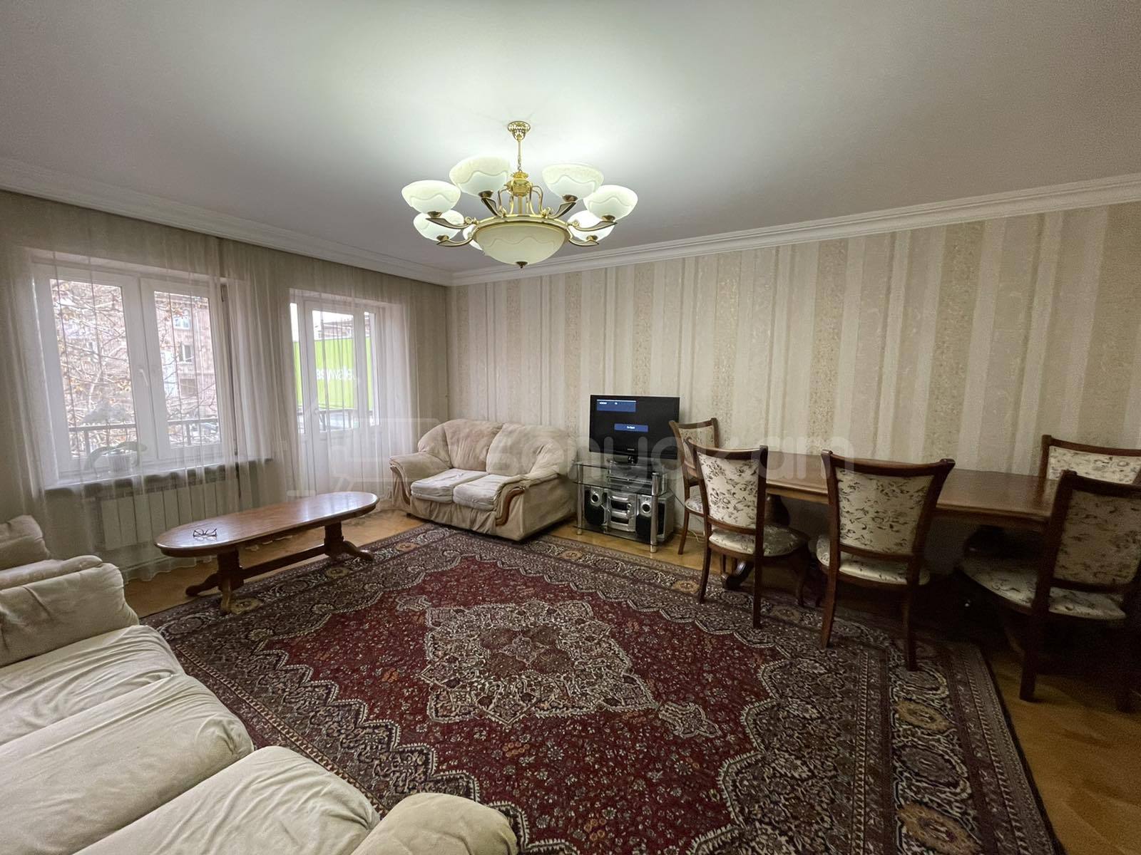 4 Սենյականոց Բնակարան Քարե Շենքում, 101քմ, 2/5 հարկ, Կապիտալ Վերանորոգված, Կահավորված, Արևկող