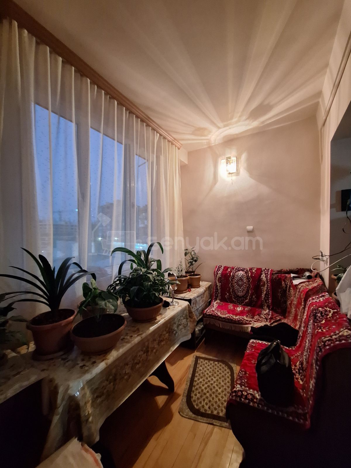 3 Սենյականոց Բնակարան, 95քմ, 4/14 հարկ, Նորմալ Վիճակում