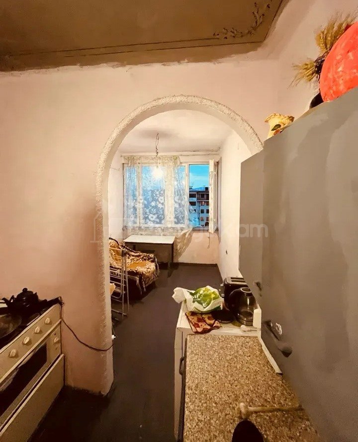 2 Սենյականոց Բնակարան Քարե Շենքում, 65քմ, 7/7 հարկ, Պետական Վիճակում