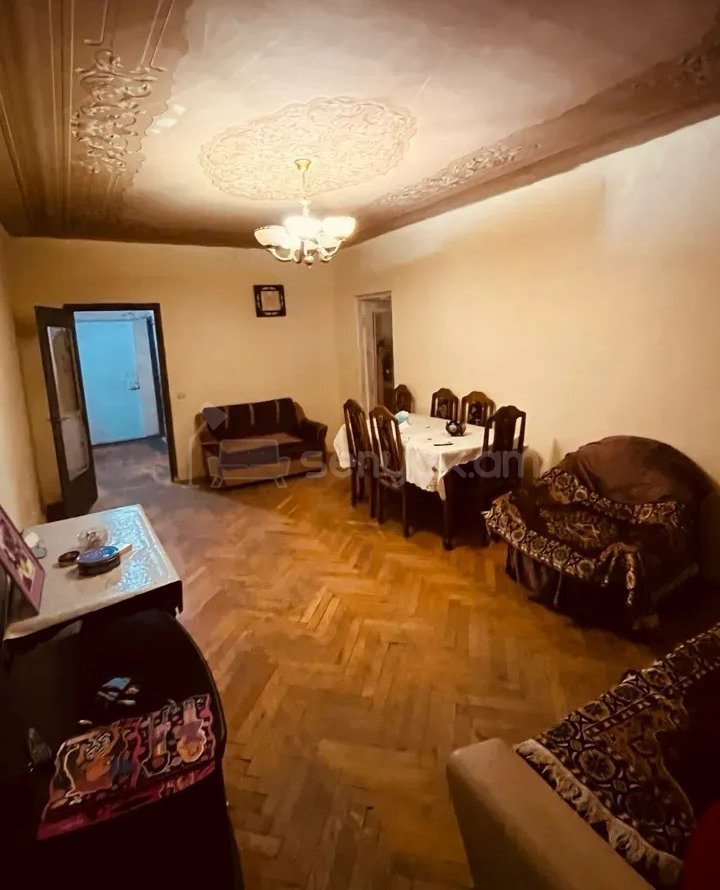 2 Սենյականոց Բնակարան Քարե Շենքում, 65քմ, 7/7 հարկ, Պետական Վիճակում