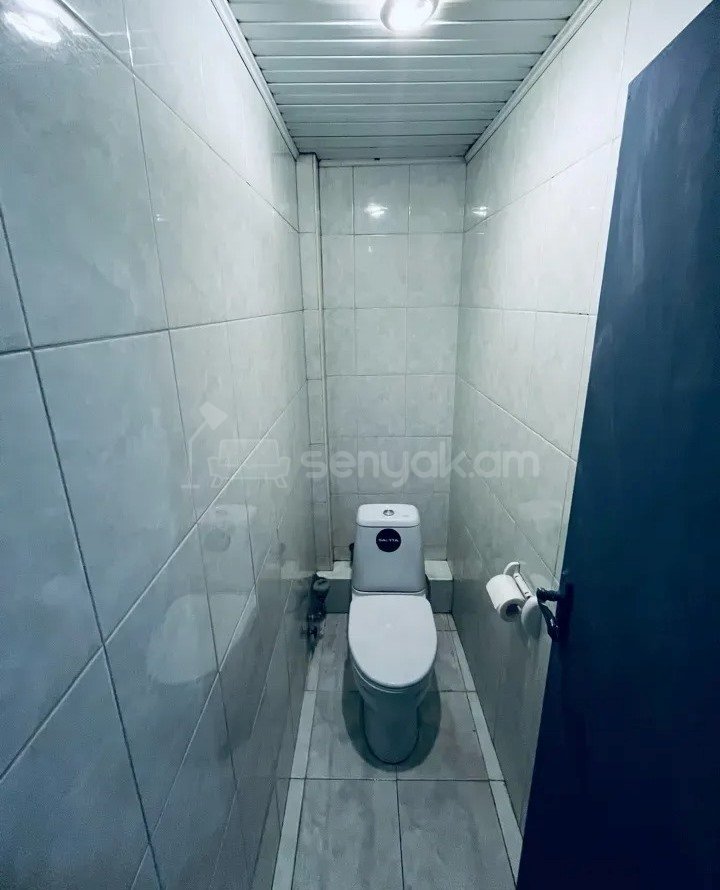 2 Սենյականոց Բնակարան Քարե Շենքում, 65քմ, 7/7 հարկ, Պետական Վիճակում