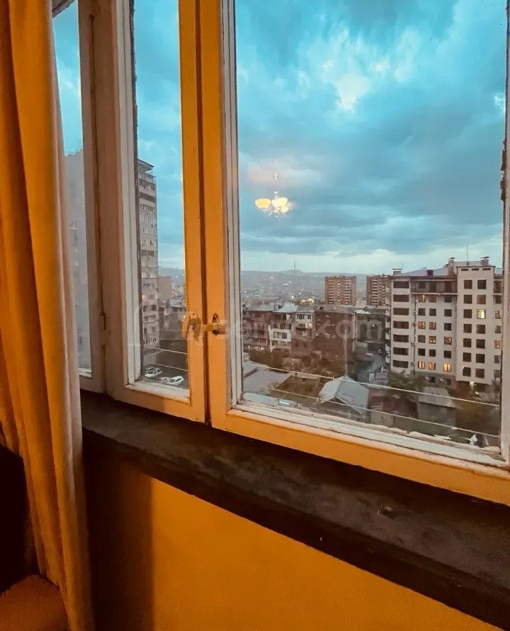 2 Սենյականոց Բնակարան Քարե Շենքում, 65քմ, 7/7 հարկ, Պետական Վիճակում