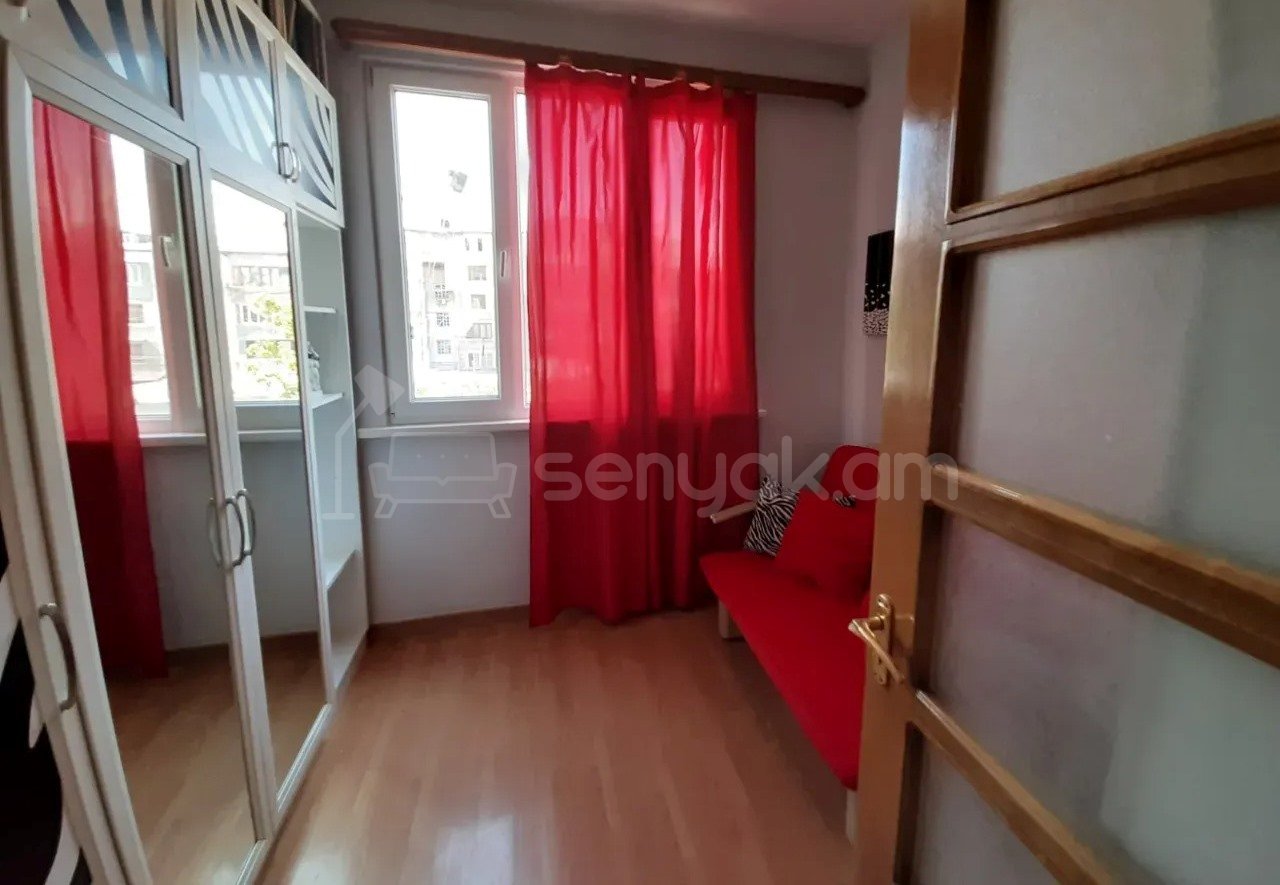 3 Սենյականոց Բնակարան Քարե Շենքում, 75քմ, 2/5 հարկ, Կապիտալ Վերանորոգված