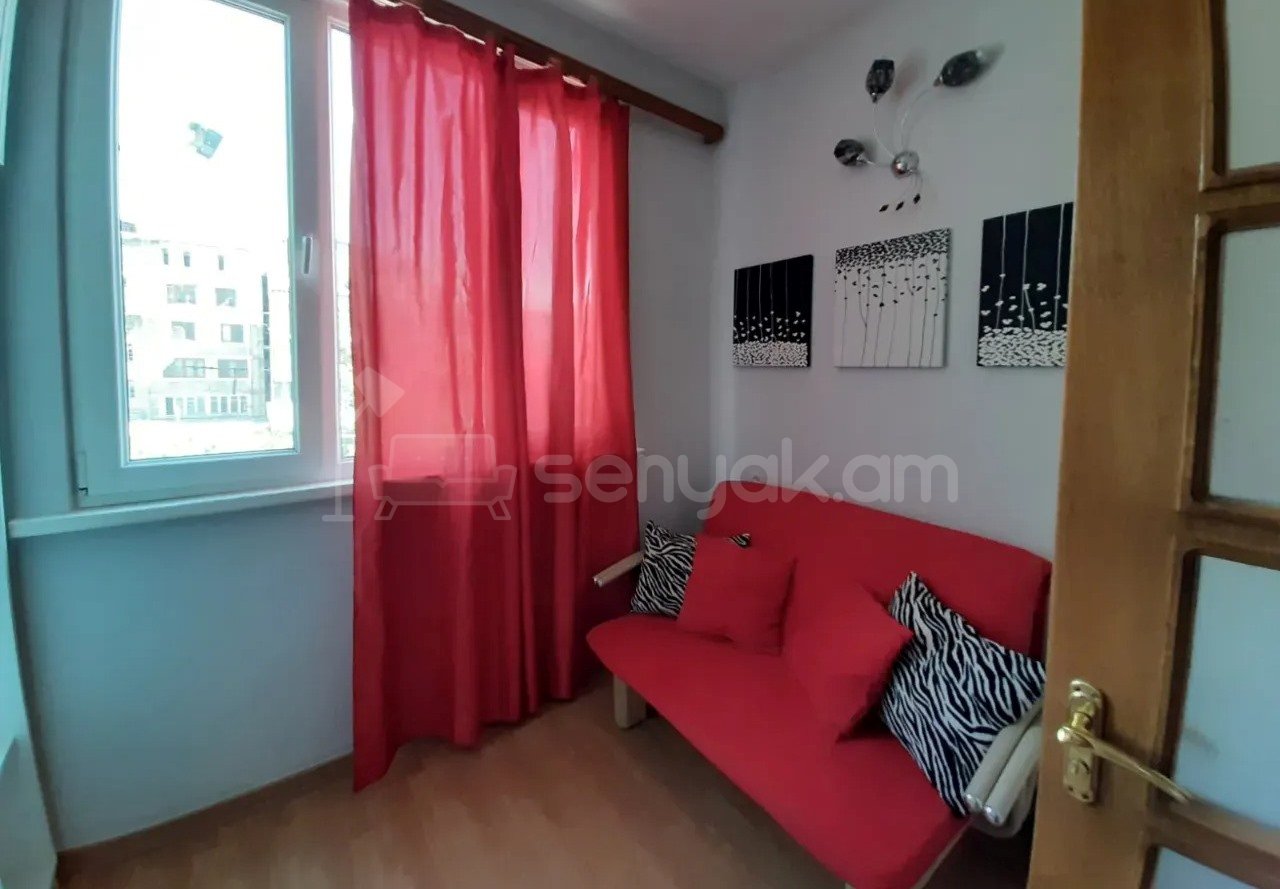 3 Սենյականոց Բնակարան Քարե Շենքում, 75քմ, 2/5 հարկ, Կապիտալ Վերանորոգված