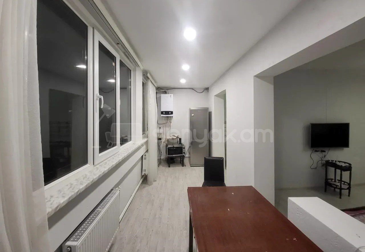 2 Սենյականոց Բնակարան Քարե Շենքում, 67քմ, 9/9 հարկ, Կապիտալ Վերանորոգված, Կահավորված, Արևկող