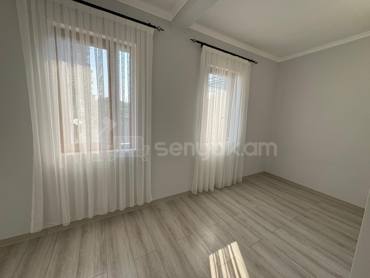 2 Սենյականոց Բնակարան Քարե Շենքում, 46քմ, 1/5 հարկ, Կապիտալ Վերանորոգված
