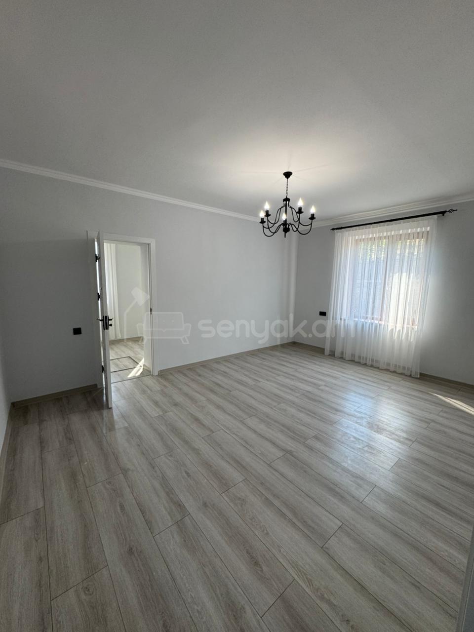 2 Սենյականոց Բնակարան Քարե Շենքում, 46քմ, 1/5 հարկ, Կապիտալ Վերանորոգված