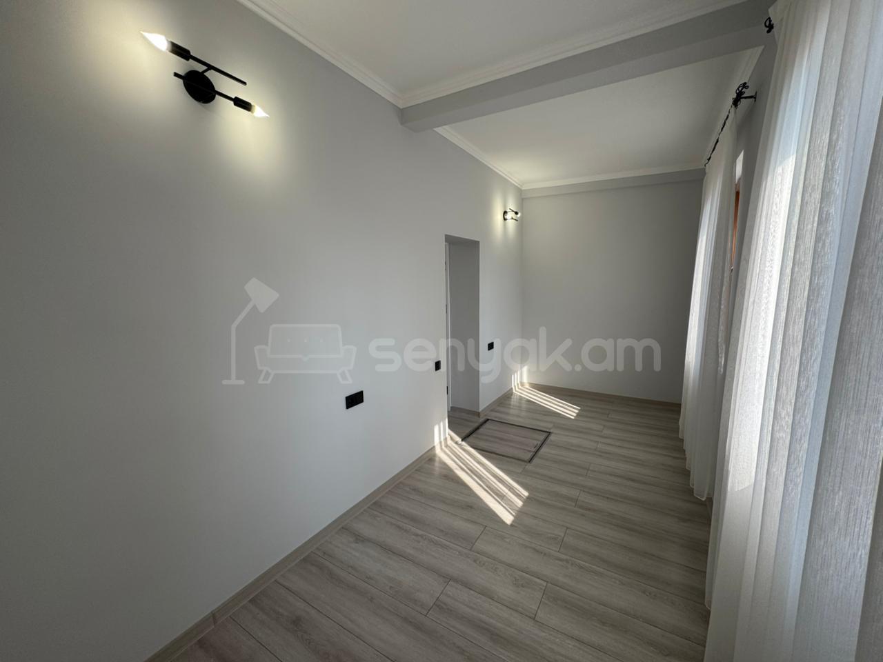 2 Սենյականոց Բնակարան Քարե Շենքում, 46քմ, 1/5 հարկ, Կապիտալ Վերանորոգված