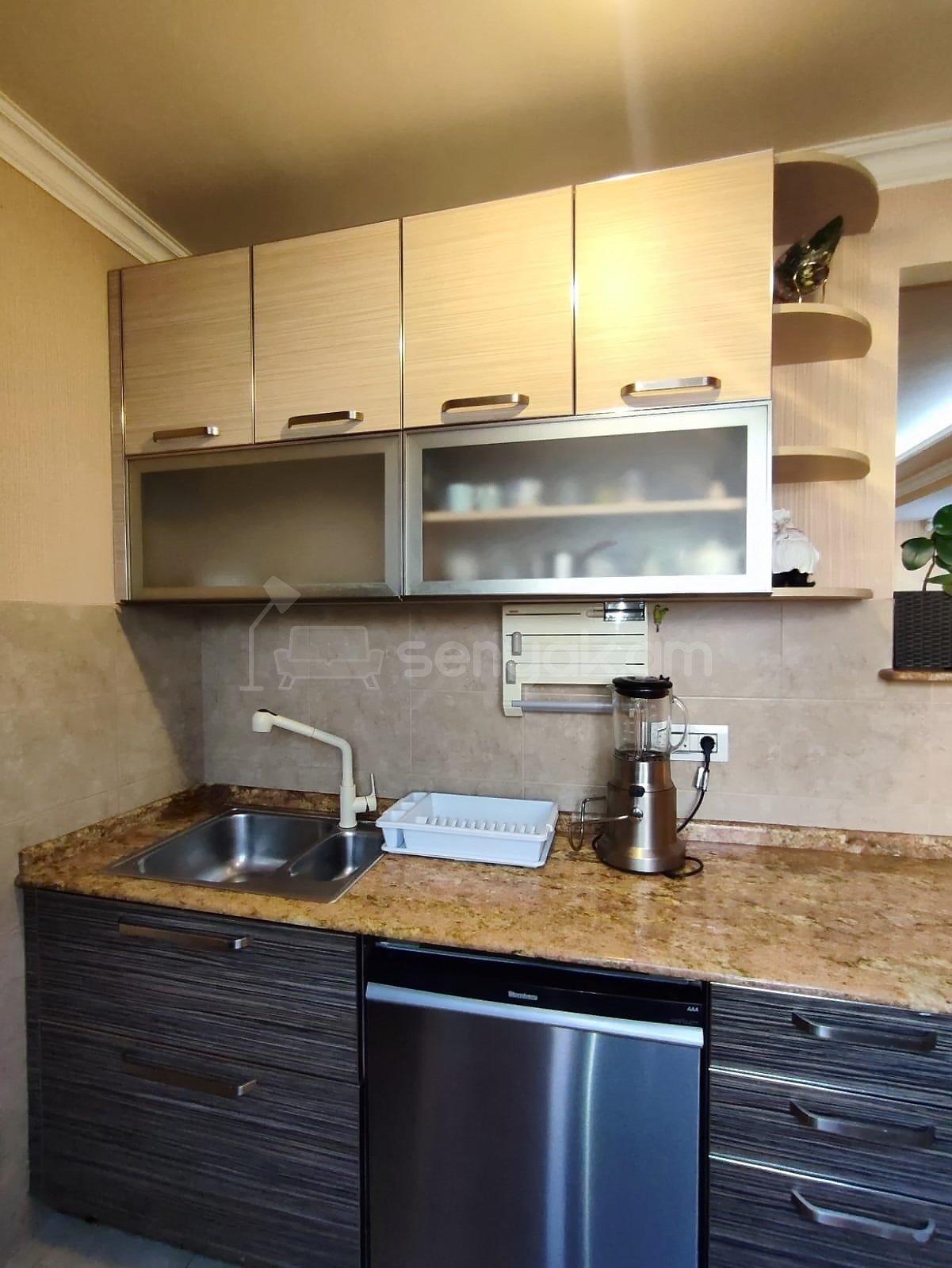 3 Սենյականոց Բնակարան, 82քմ, 4/14 հարկ, Կապիտալ Վերանորոգված