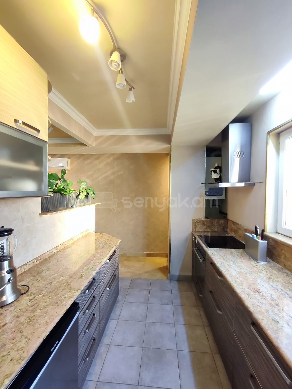 3 Սենյականոց Բնակարան, 82քմ, 4/14 հարկ, Կապիտալ Վերանորոգված