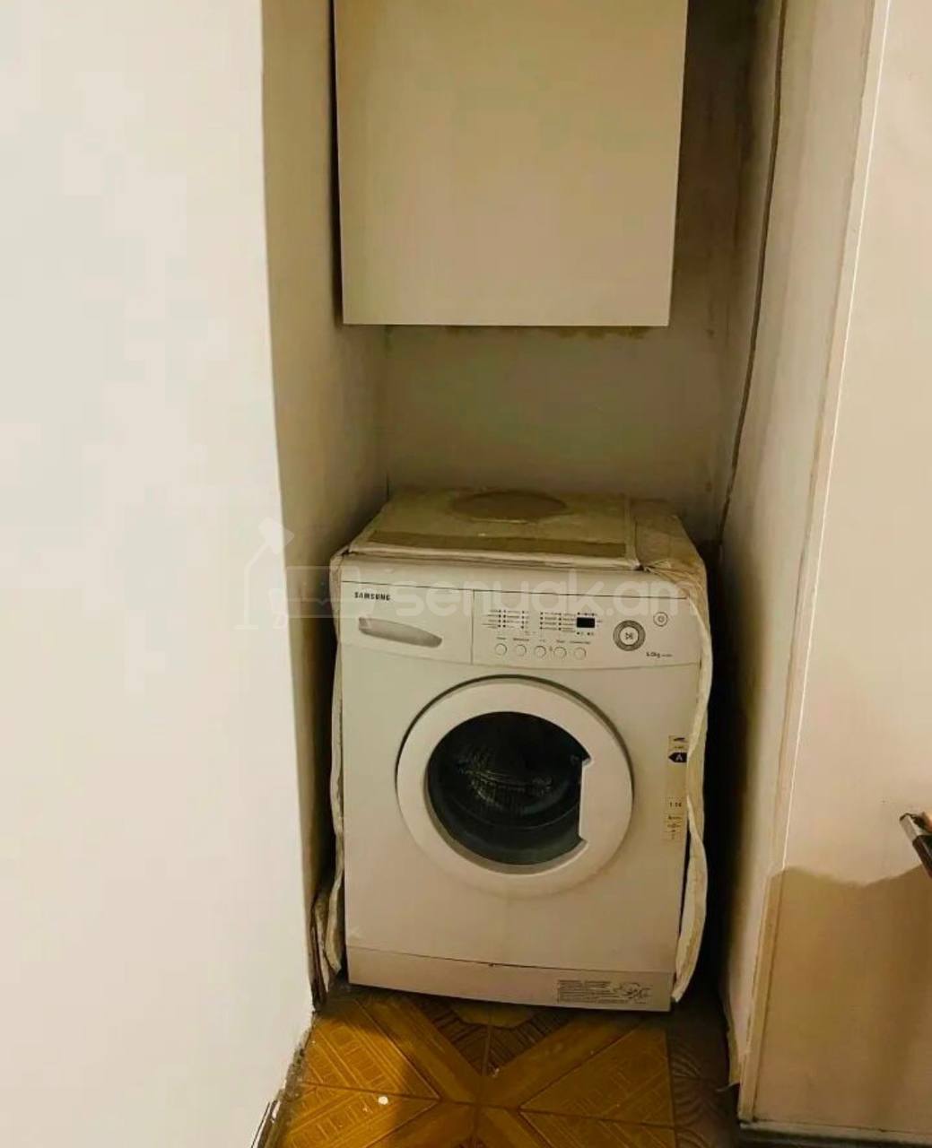 4 Սենյականոց Բնակարան Քարե Շենքում, 101քմ, 4/5 հարկ, Կոսմետիկ Վերանորոգված