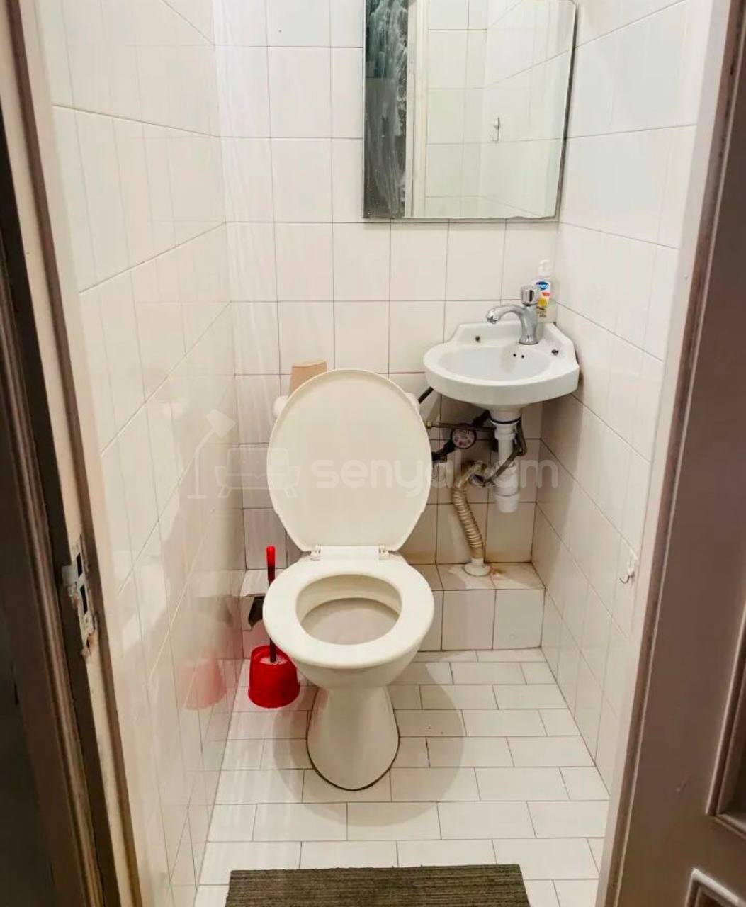 4 Սենյականոց Բնակարան Քարե Շենքում, 101քմ, 4/5 հարկ, Կոսմետիկ Վերանորոգված